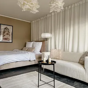 Joyfulhomes Apartment